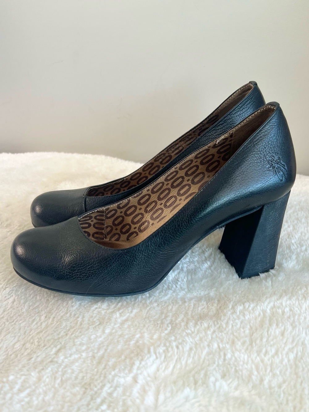 Flu London Black Leather Block Heel Pumps